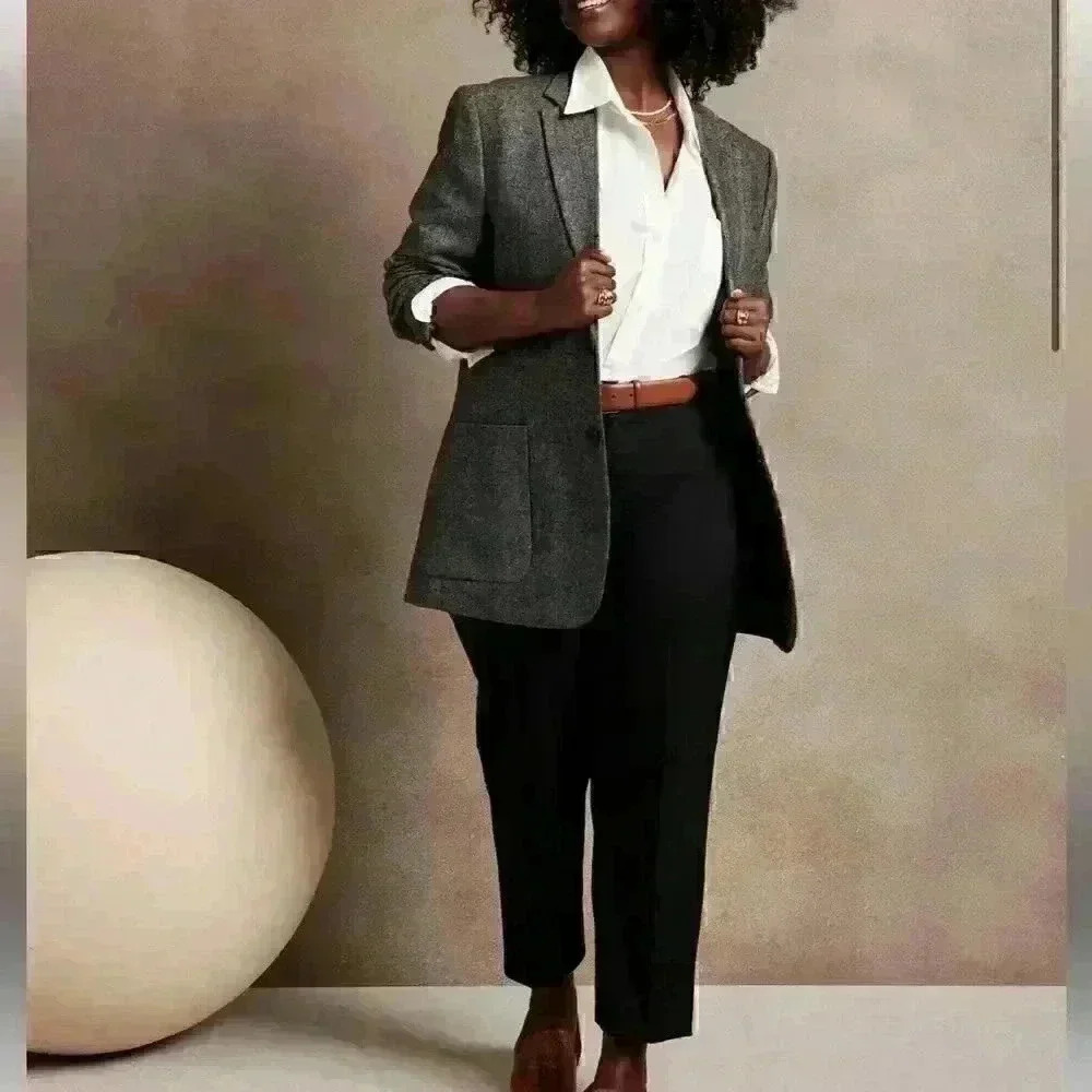 BANANA REPUBLIC CURVY AVERY STRAIGHT PANT